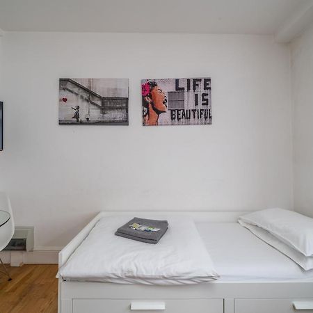 Private Studio - Wardour Street - Berwick Street Appartement Londen Buitenkant foto