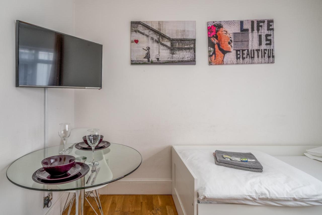 Private Studio - Wardour Street - Berwick Street Appartement Londen Buitenkant foto